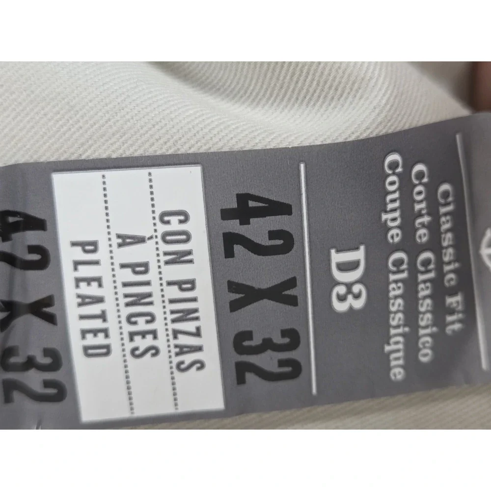 Dockers D3 Mens 42x32 Easy Khaki Chino Pants Classic Pleated Cooling No Iron NEW